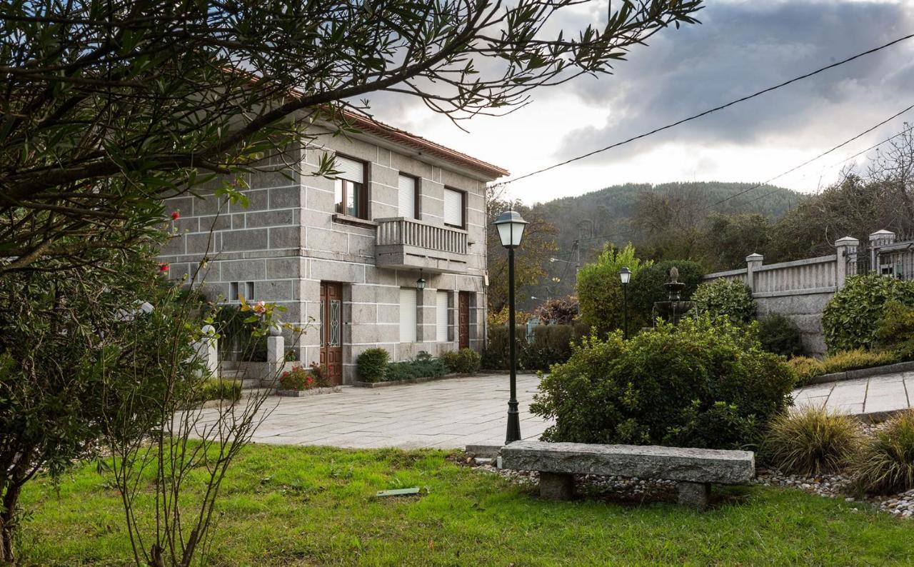 O Eido De Celia Villa Ponteareas Exterior foto